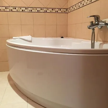 Mont Royal Гостьовий будинок 2*